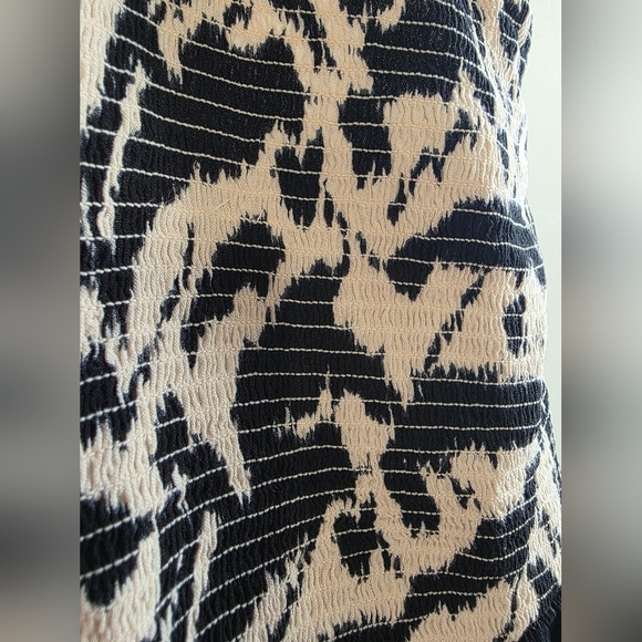 2/$20 Old Navy - Elegant Black and White Halter Dress - Size Medium Petite - Picture 4 of 6